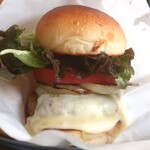 大きいハンバーガー